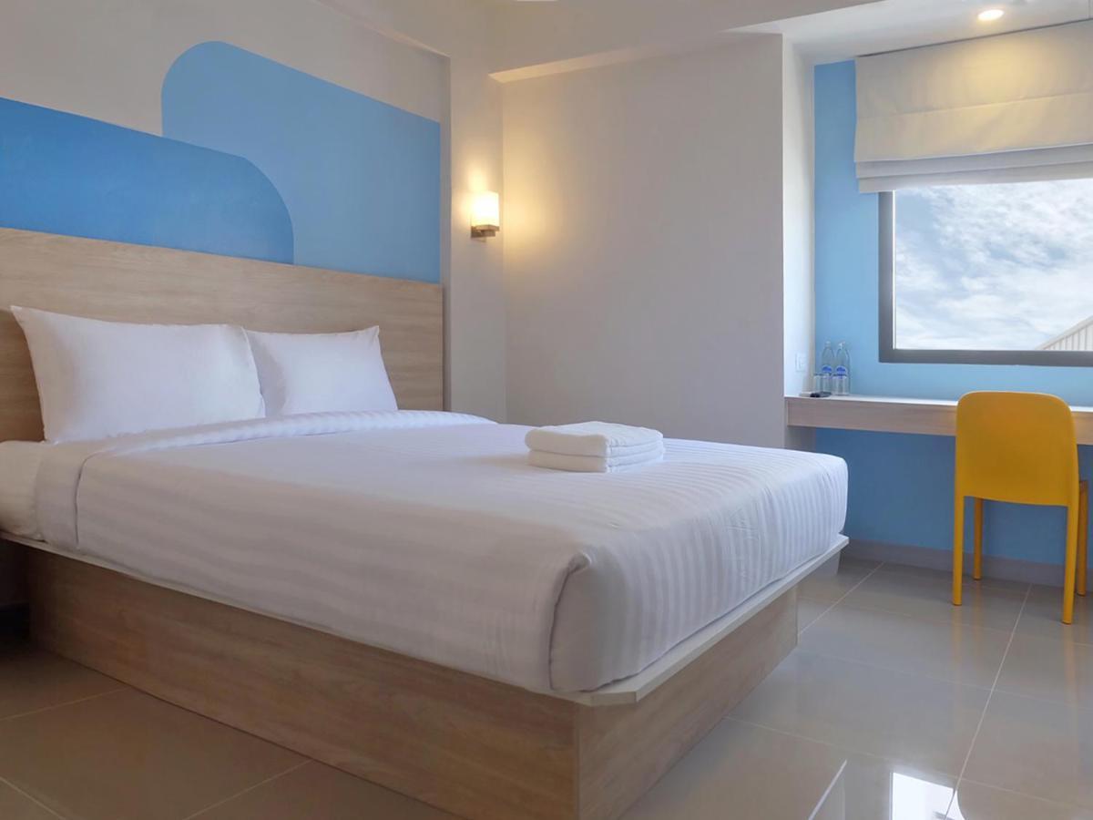Hop Center Hotel