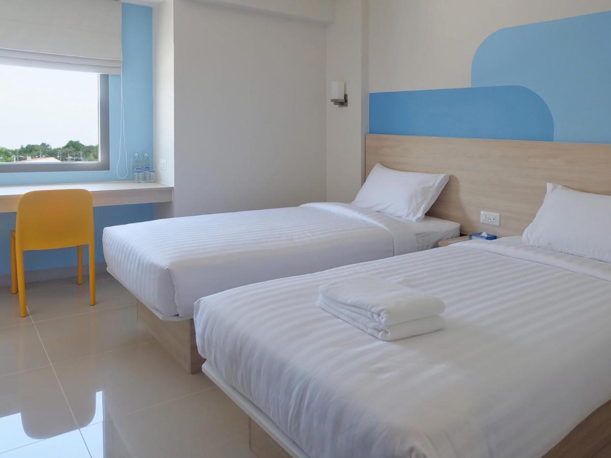 Hop Center Hotel 2*